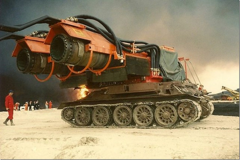 Illustration for article titled Historia del Big Wind, el increíble tanque ruso que se convirtió en un épico coche de bomberos